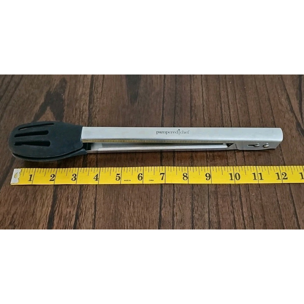 PAMPERED CHEF Large Stainless Steel l & Silicone Tongs - # 2955 FREE SHIPPING